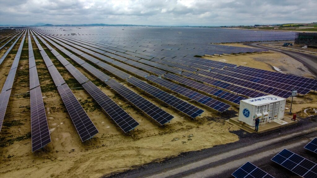 Karapınar Güneş Enerjisi Santrali 4 kalyon karapinar